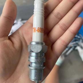 High Quality Gas Generator Spark Plug RB77CC 60999Z RB77WPCC KB77WPCC FB77WPCC For G3406/G3412 G3508 G3512 ENGINES